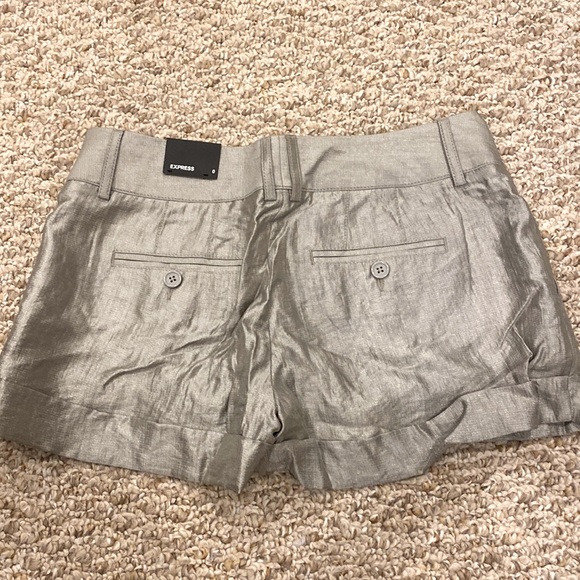 Express metallic Silver Shorts - Picture 2 of 3